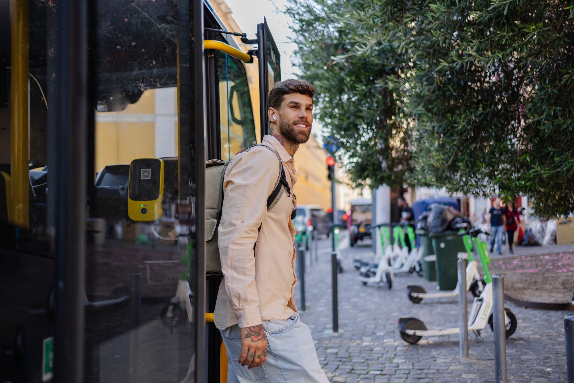 Transit Month Challenge: Steps to a Greener, Cheaper, Happier Commute | Edenred